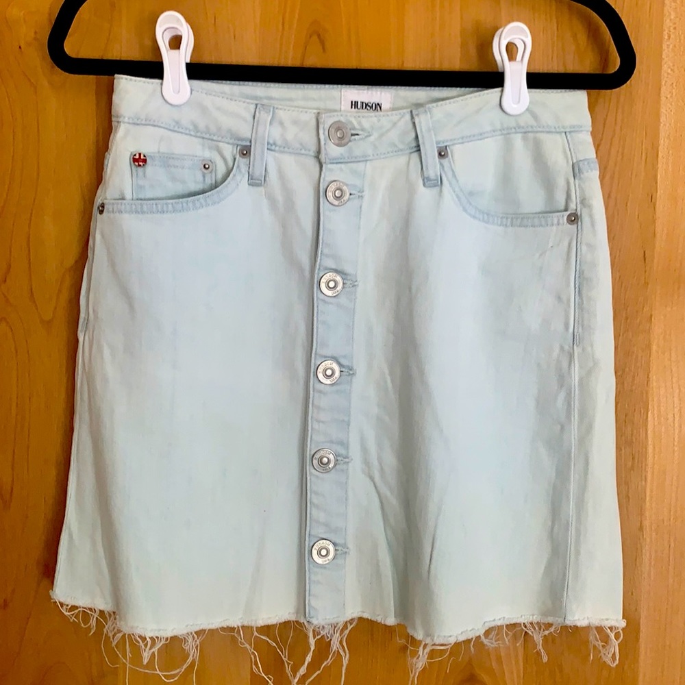 Mid rise mini Jean skirt